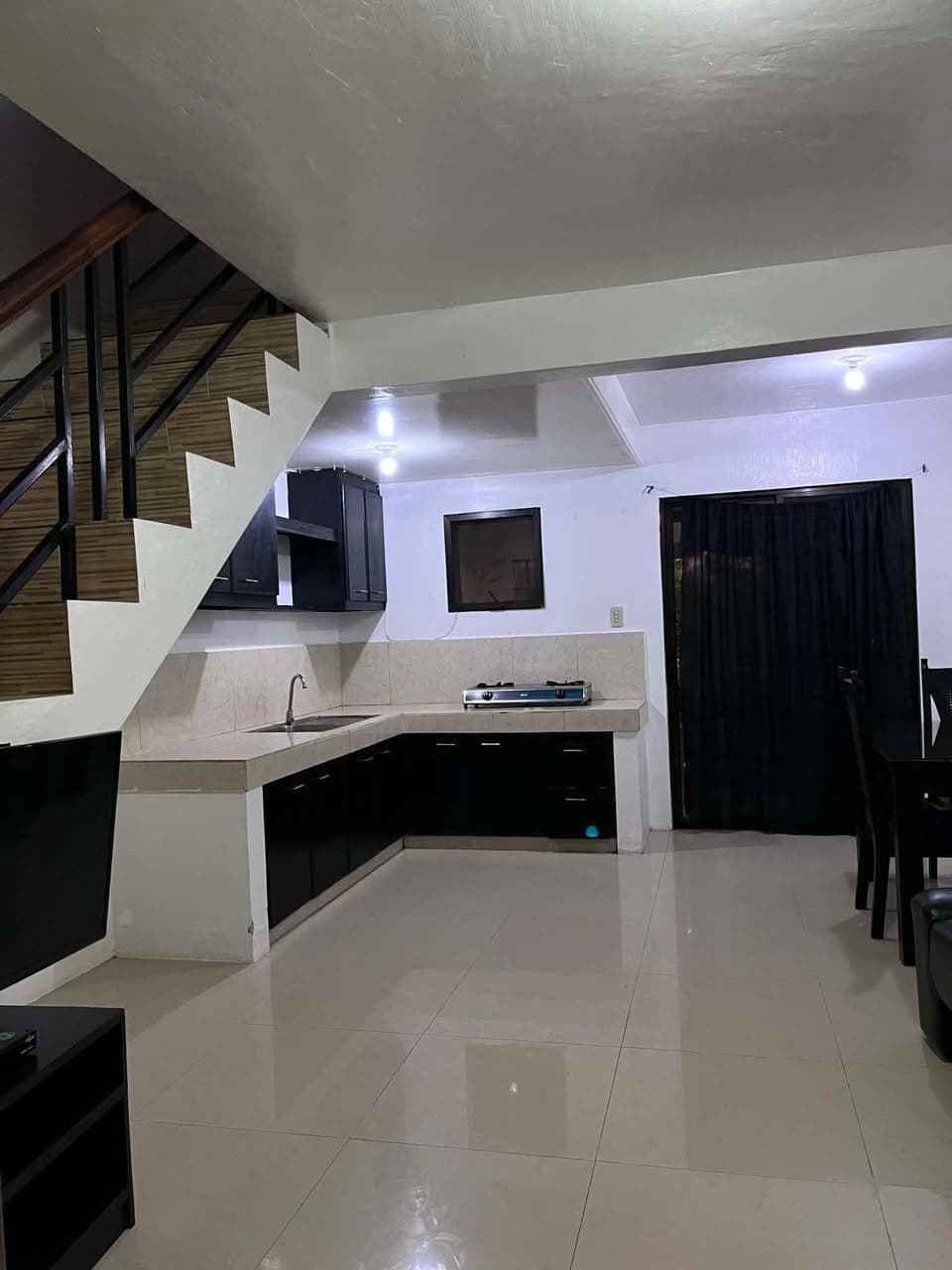 Townhouse for rent - photo 1