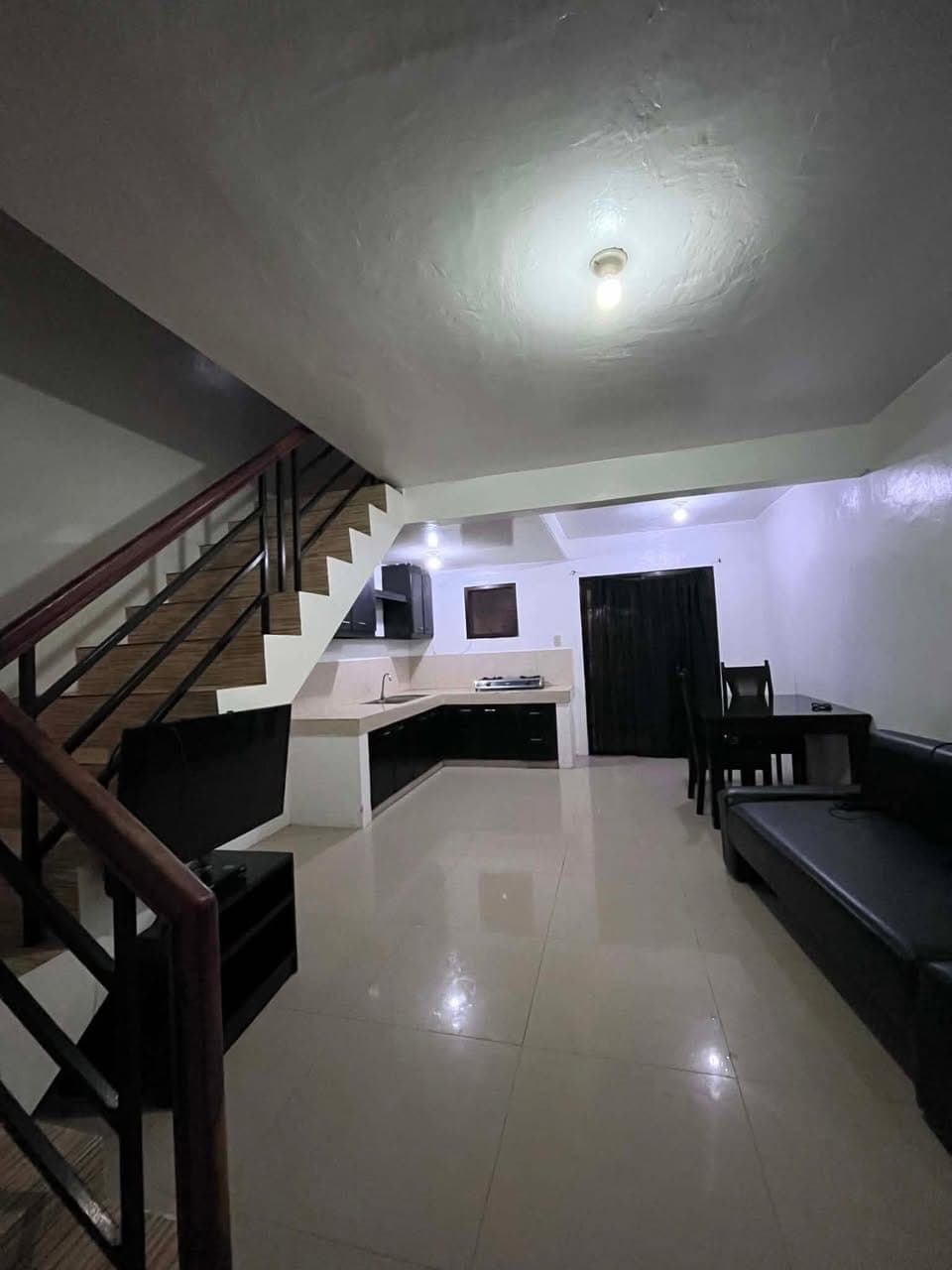 Townhouse for rent - photo 3