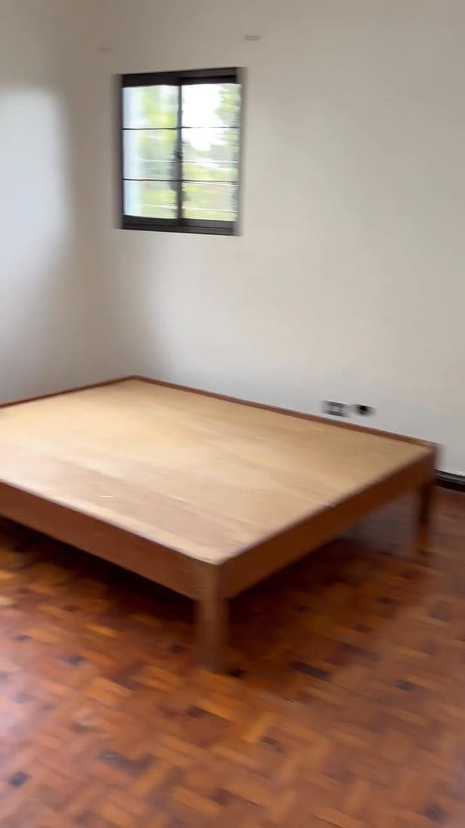 For rent 283sqm 4br 2tb semi furnished inside gated subdivision kaybagal central tagaytay  nice loca... - photo 1