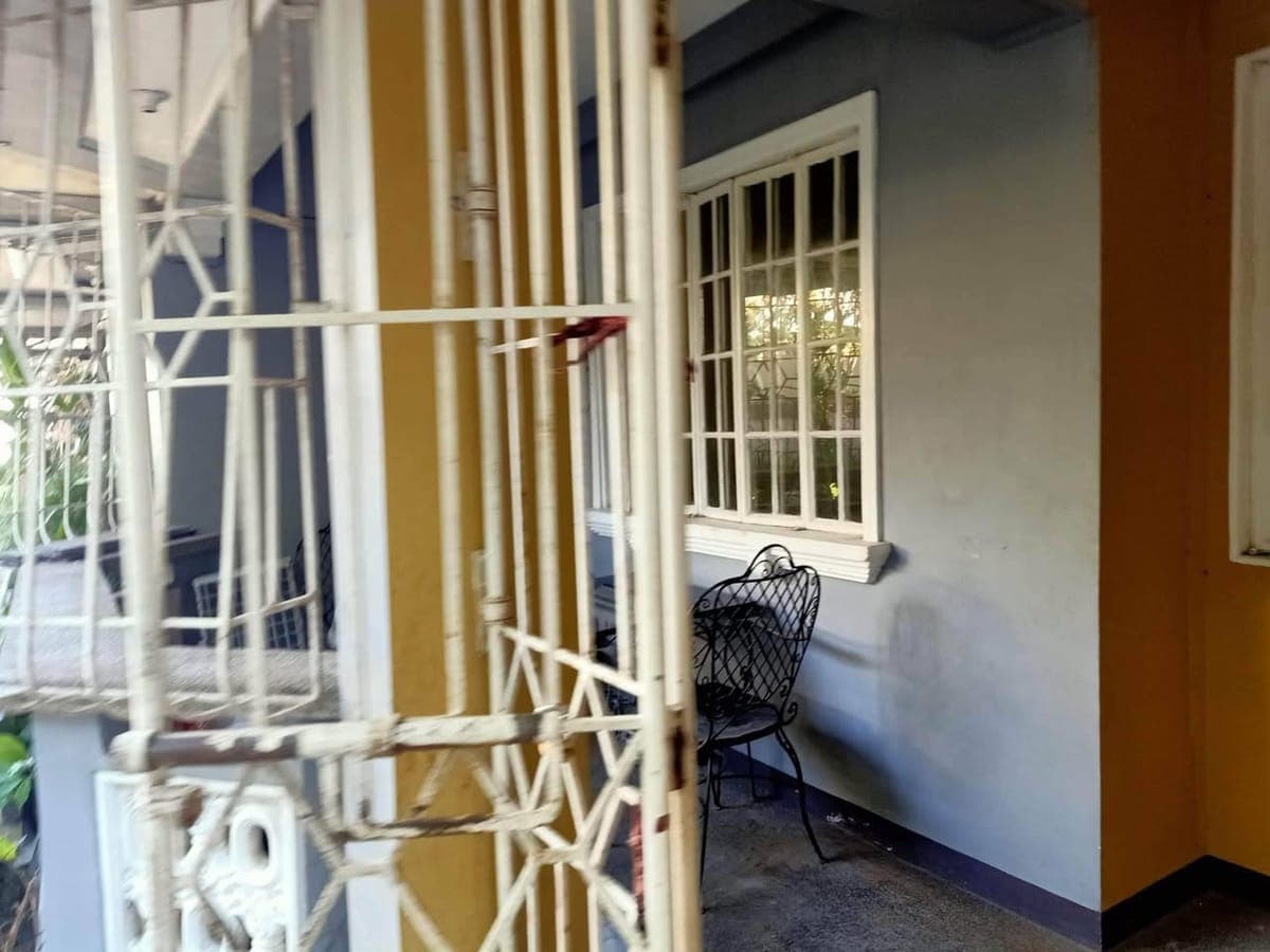 House for Rent Kaybagal Tagaytay Near Sky Ranch - photo 2