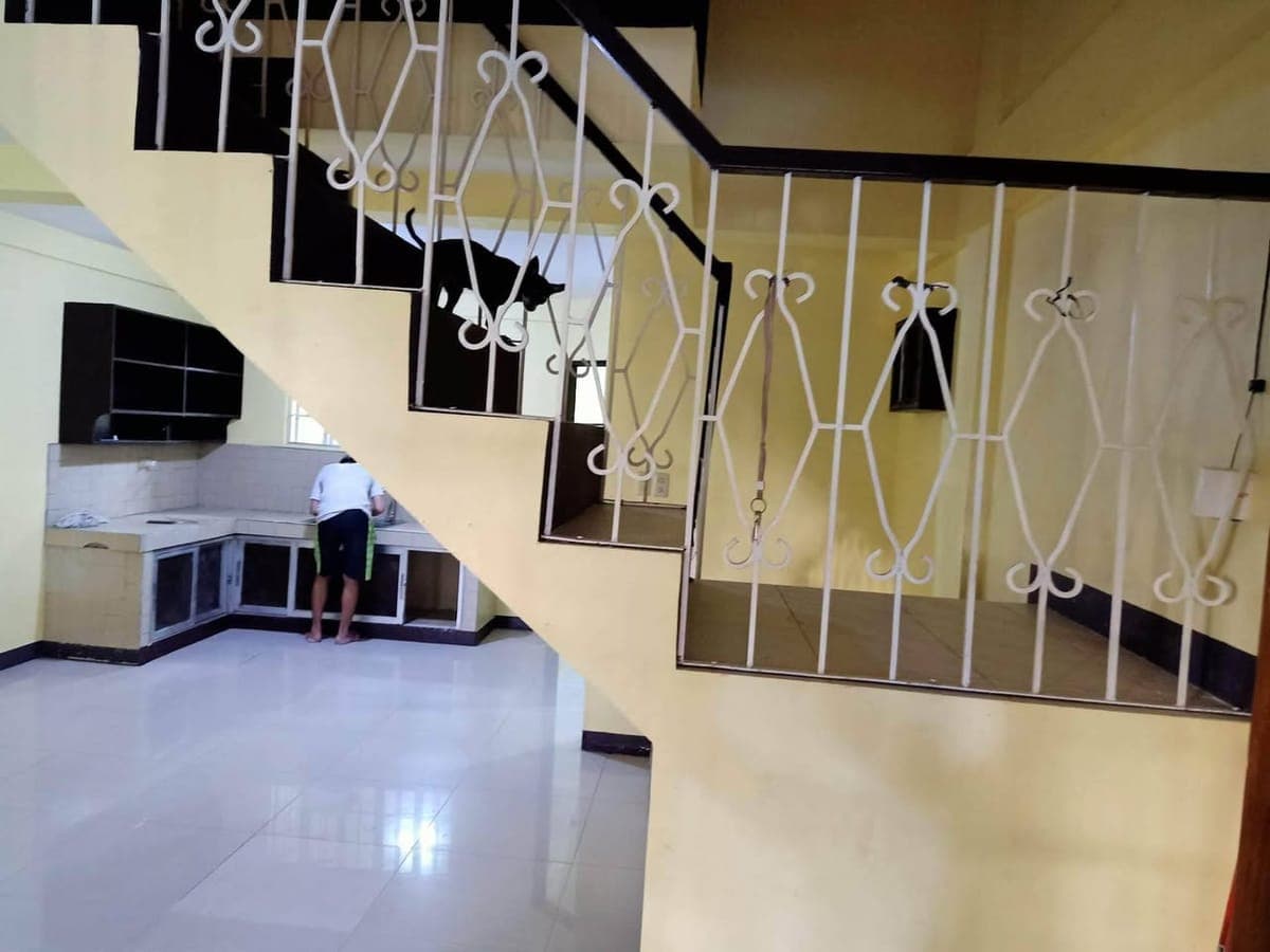House for Rent Kaybagal Tagaytay Near Sky Ranch - photo 4