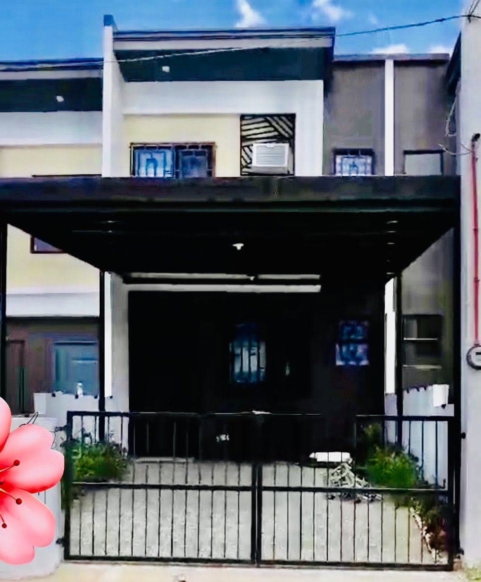 House for rent! 2 bedrooms 1 cr! 3 story with carport, 24 hours security, fully furnished, newly rem... - photo 2