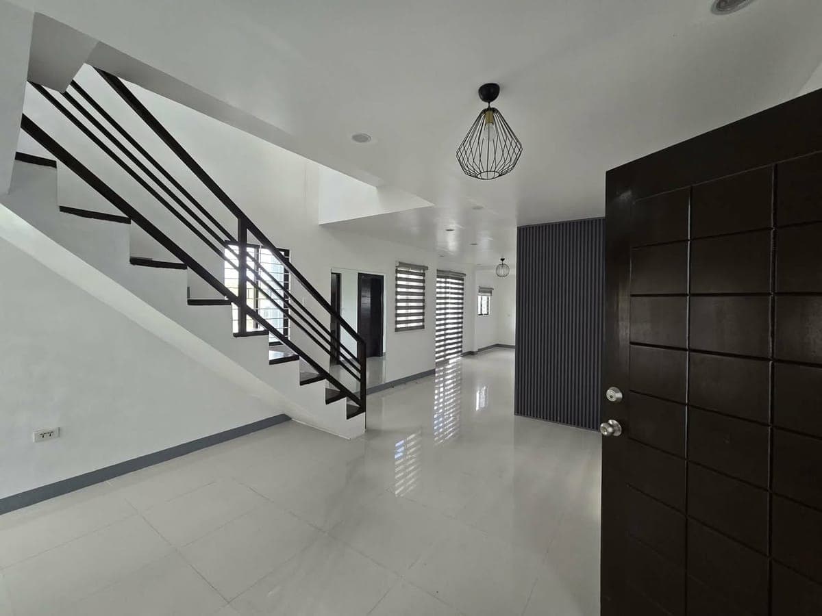 HOUSE FOR RENT/SALE - photo 5