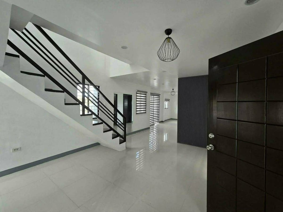 🏡 HOUSE FOR RENT | Magallanes Heights, Tagaytay - photo 3