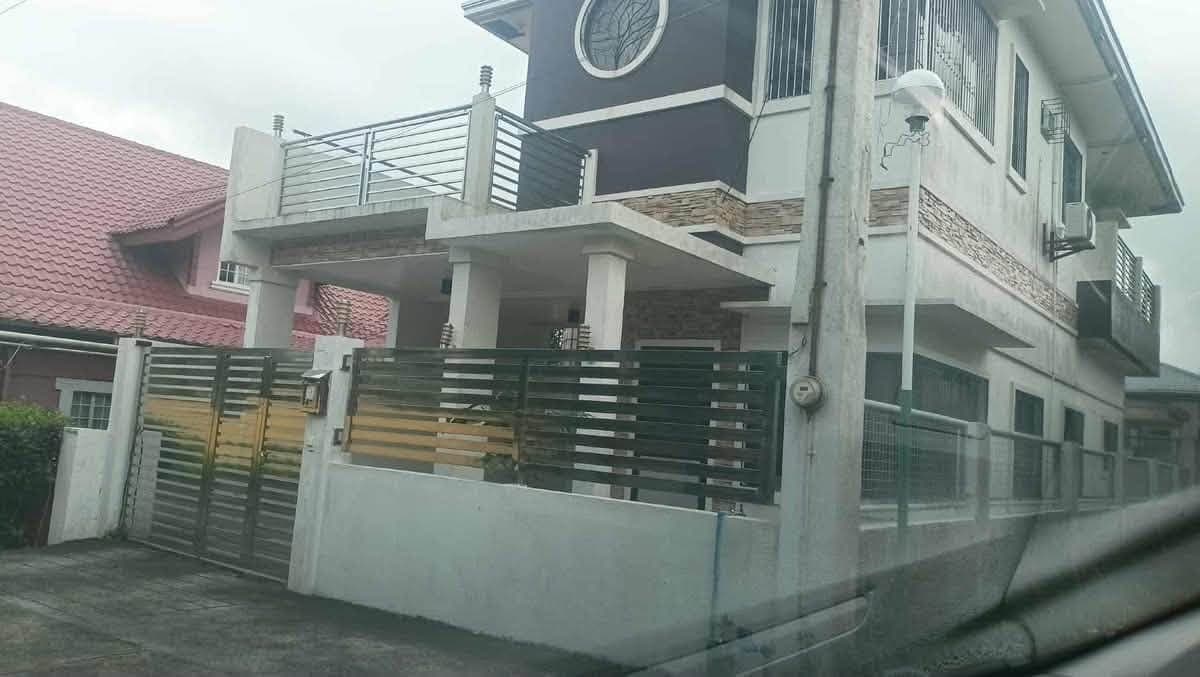 3brm 3tb semi furnished inside country homes 1 near ayala malls serin 45k 📞09192022022 vickie - photo 1