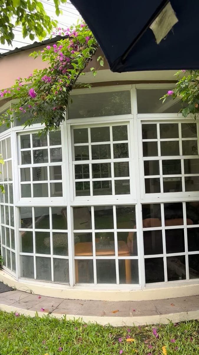 FOR RENT FULLY FURNISHED 3BRM 6TB 3 car garage with karaoke room gazeebo and garden very nice locati... - photo 2