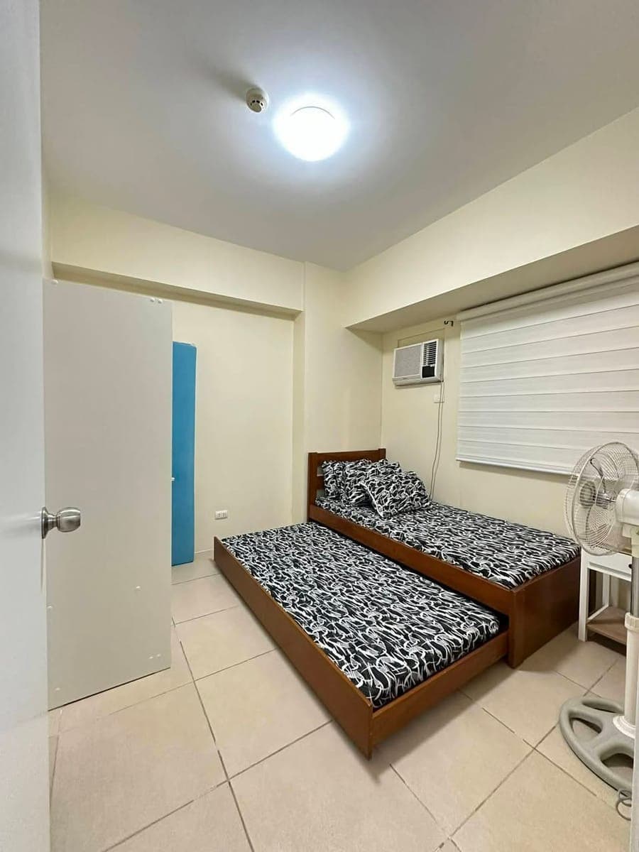 🏡 FOR RENT | 2-Bedroom Corner Unit at Serin East Tagaytay 🌿 - photo 4