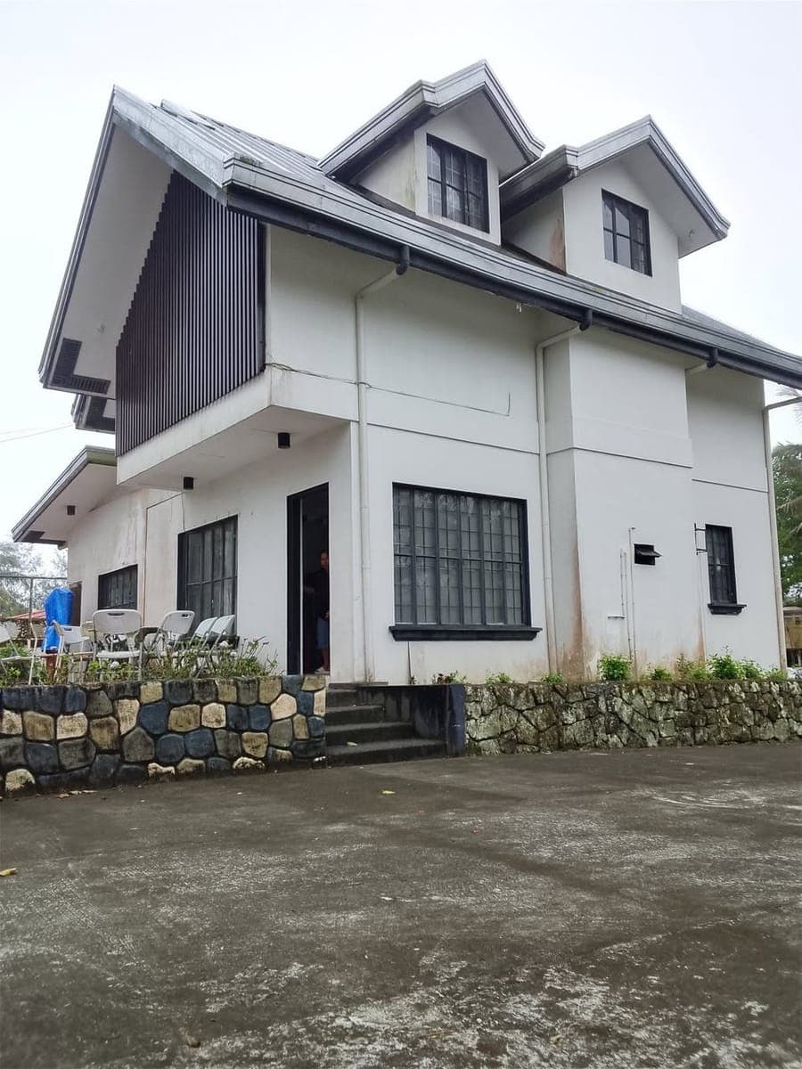 house for rent 4bedroom fully furnished 60k monthly labas tubig ska kuryente good for 20pax monthly... - photo 1