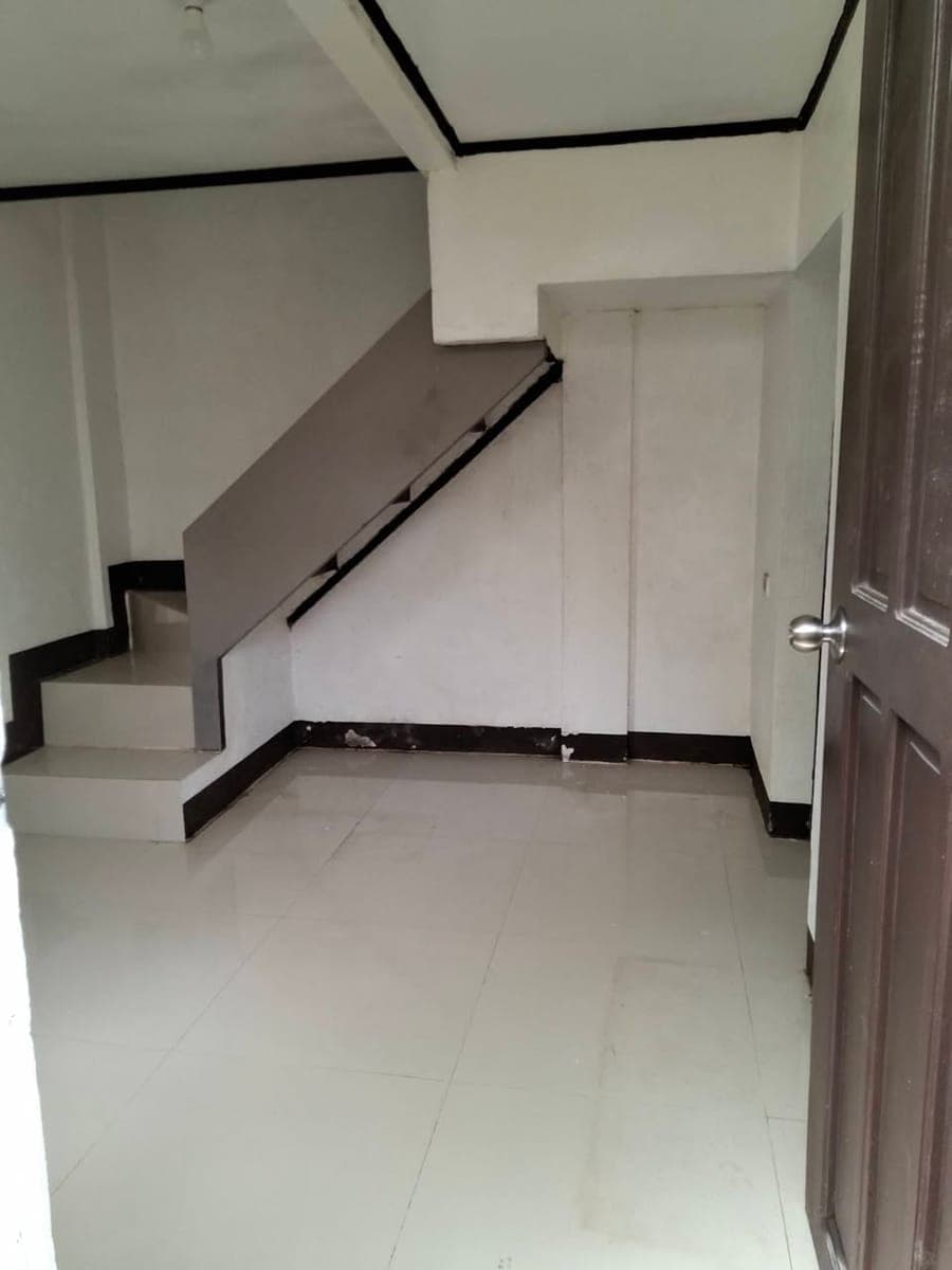 APARTMENT FOR RENT UP AND DOWN 2BEDROOM 1BATHROOM CAR PARKING - photo 2
