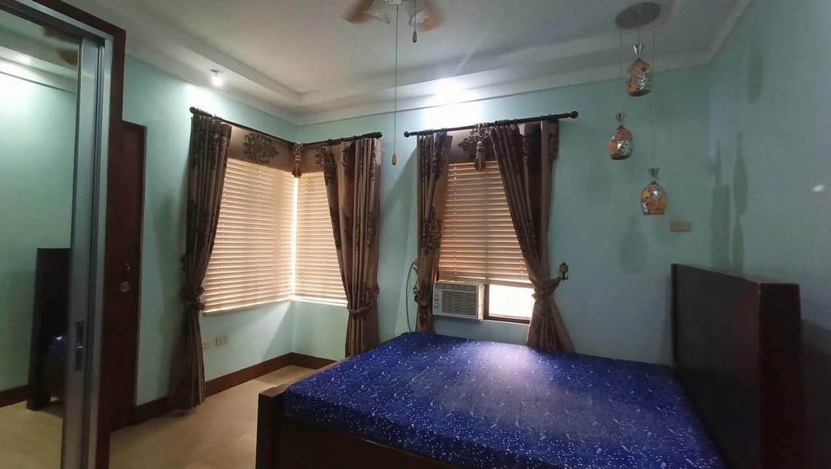 FOR RENT 160sqm 3BRM 3TB semi furnished inside country homes 1 near ayala malls serin PET FRIENDLY 4... - photo 3