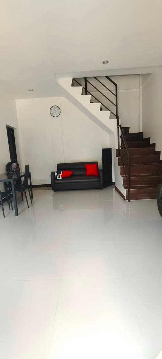 FOR RENT Apartment 2brm 2tb bare unit with gate and parking iruhin west 15k nego 📞09192022022 vickie - photo 3