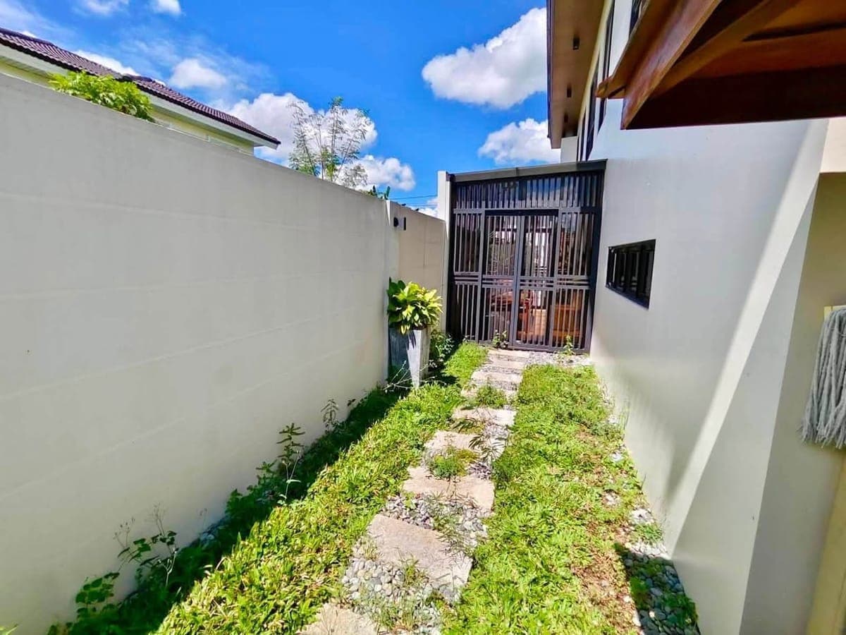 ✨ HOUSE FOR RENT in South Forbes Villas ✨ - photo 3