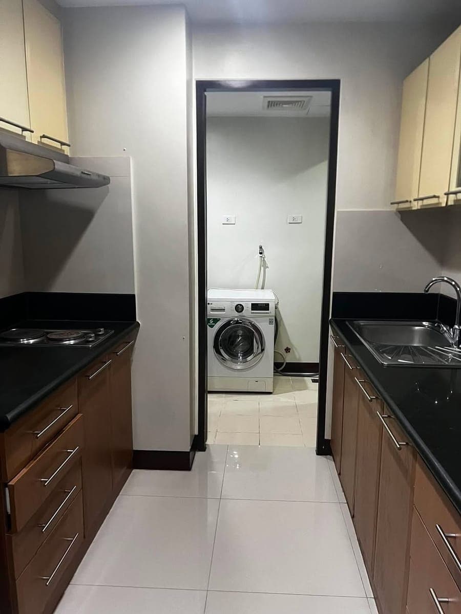 FOR LEASE - 1 Bedroom in One Central Makati - photo 5