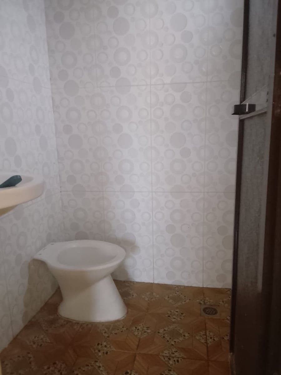 house for rent 3bedroom 2 bathroom unfurnished near tagaytay city market pm nlng for more details - photo 2