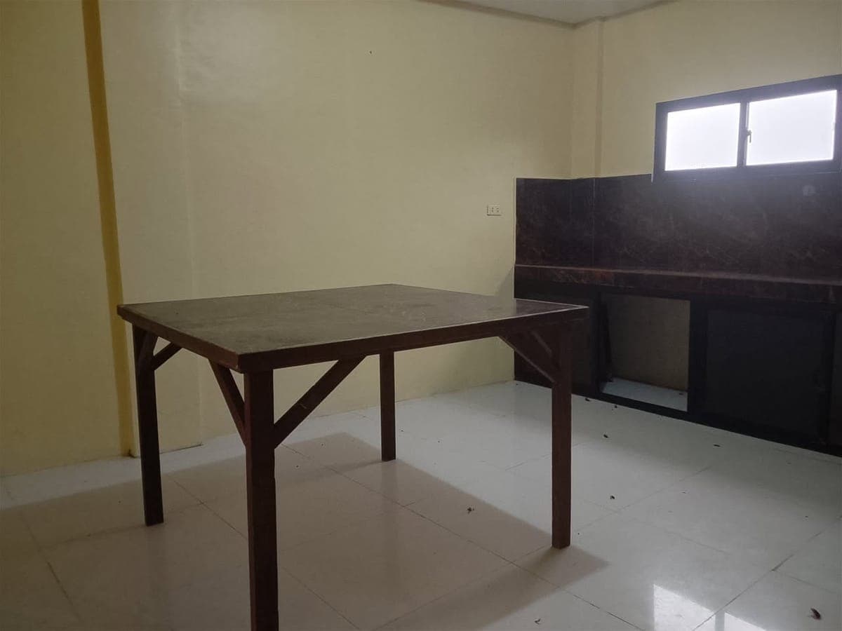 house for rent 3bedroom 2 bathroom unfurnished 10k monthly near tagaytay city market pm nalng for more details - photo 4