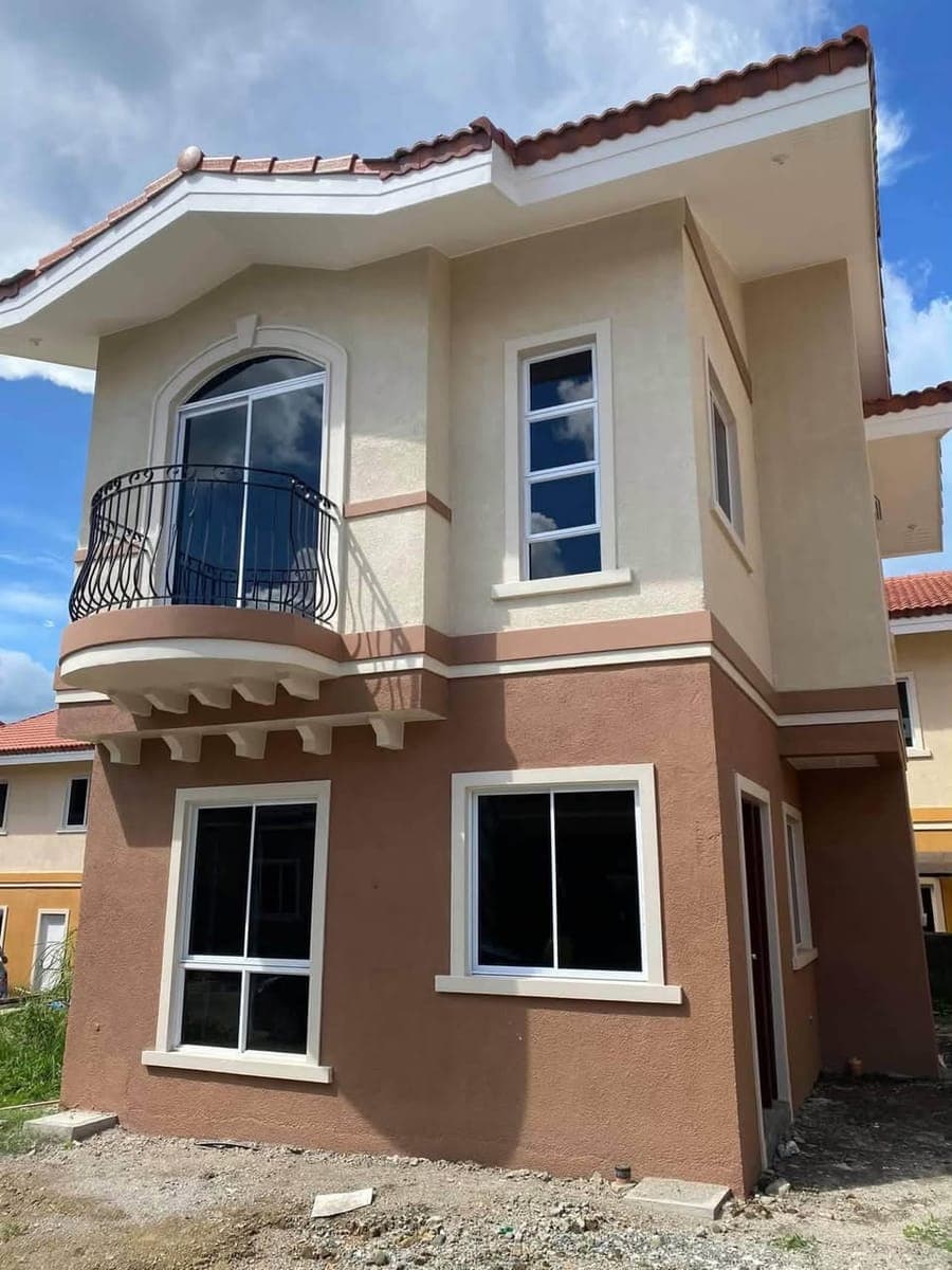 ✨ YOUR DREAM HOME AWAITS AT TAGAYTAY! - photo 1