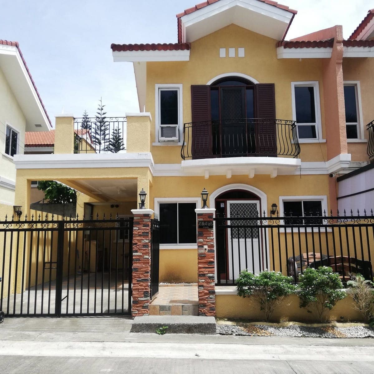 HOUSE FOR RENT - photo 1