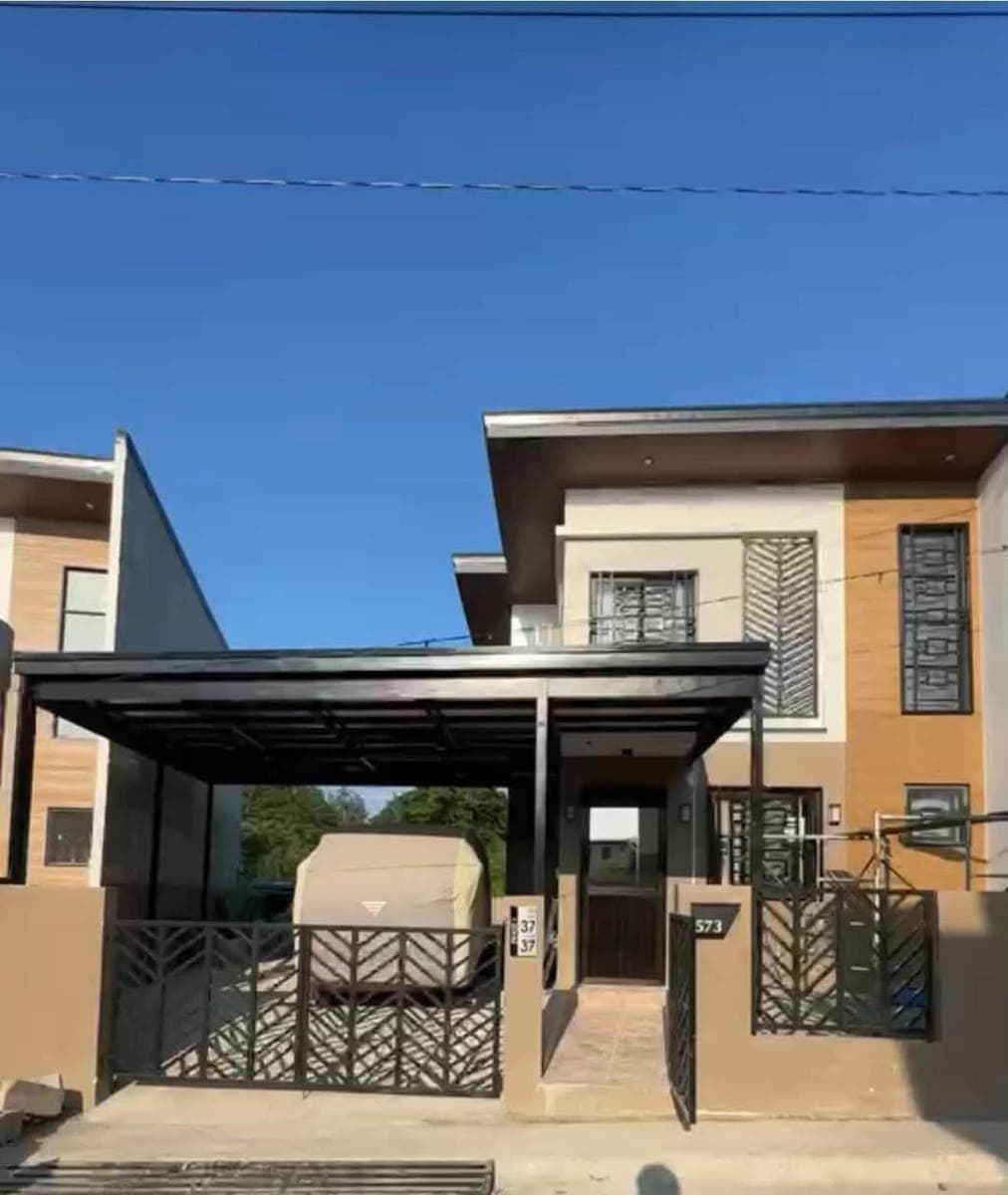 House for Rent - photo 1