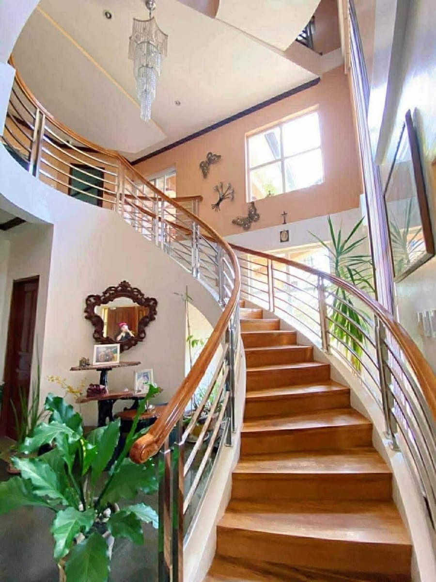 🏡 FOR SALE & FOR RENT: LUXURY HOME IN SPLENDIDO, TAGAYTAY - photo 1