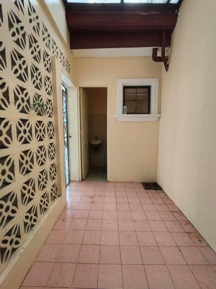 House for rent in Tagaytay Prime Location - photo 4