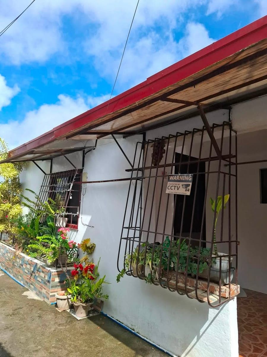 House for Rent in Tagaytay. Walking distance to City Market. Barangay Tolentino East. 2 Bed rooms, w... - photo 1