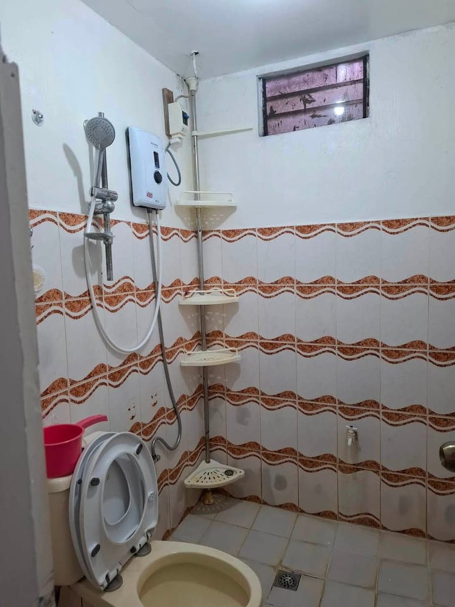 House for Rent in Tagaytay. Walking distance to City Market. Barangay Tolentino East. 2 Bed rooms, w... - photo 4