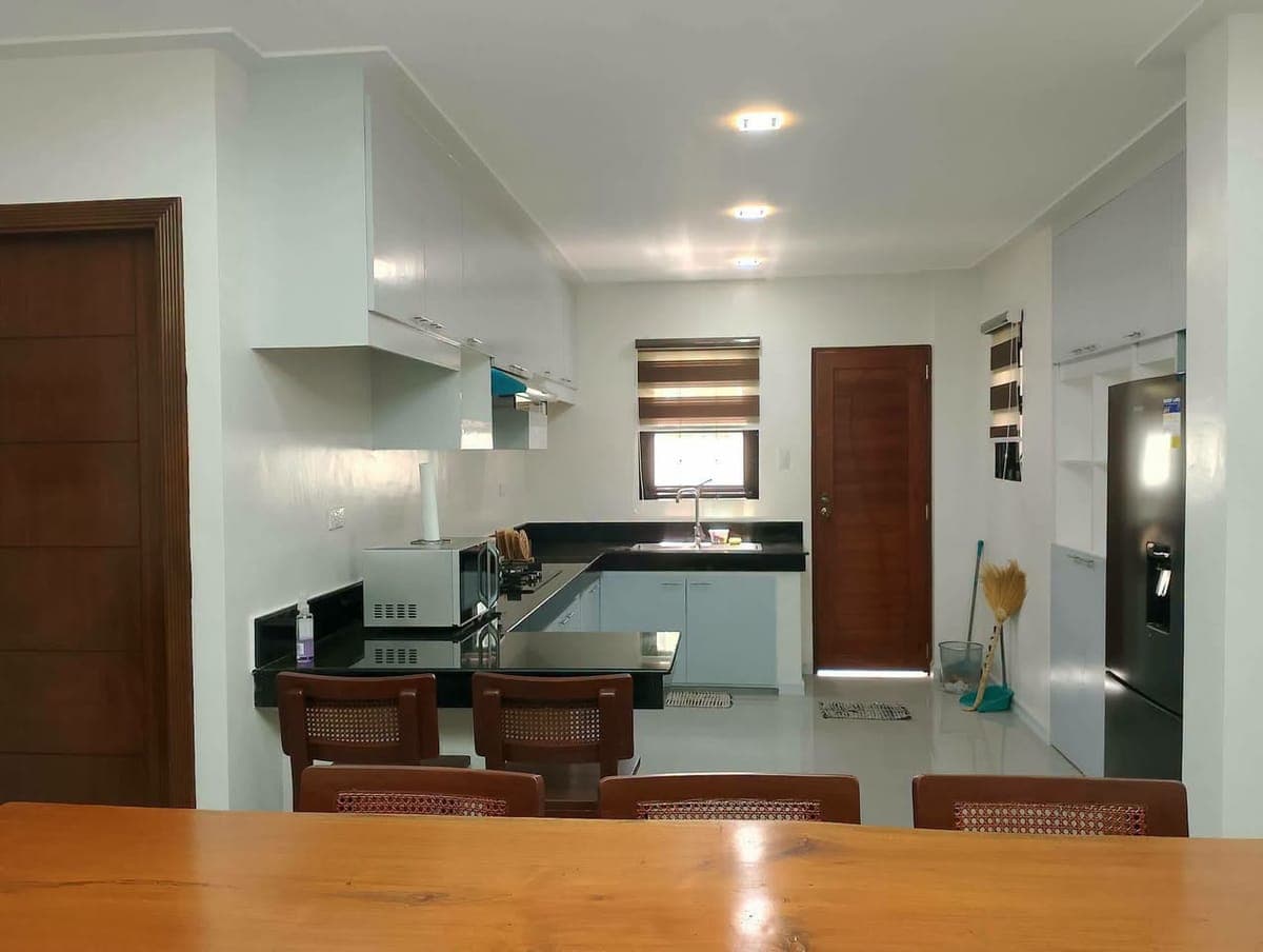 Brandnew Tagaytay house for rent Fully furnished with cctv (Inside subd) - photo 5