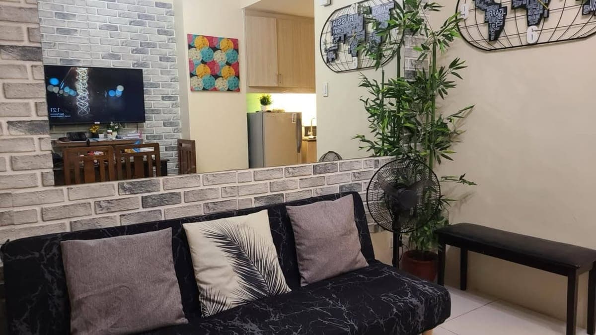 FOR SUBLEASE - photo 3
