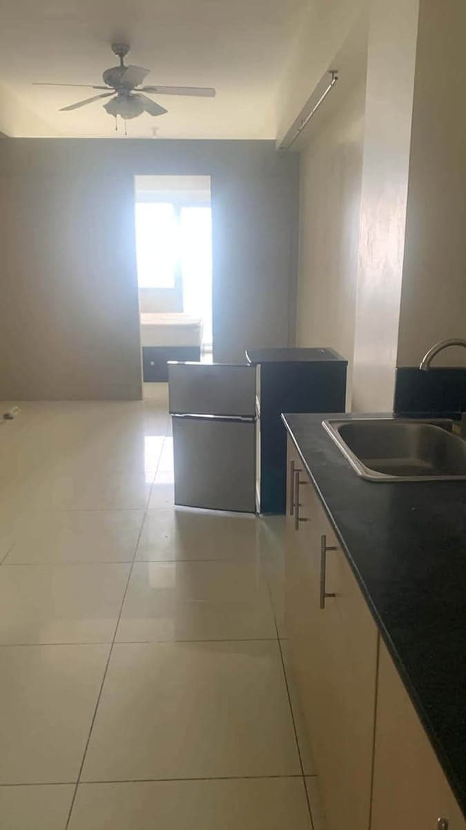 Smdc condo for rent - photo 2