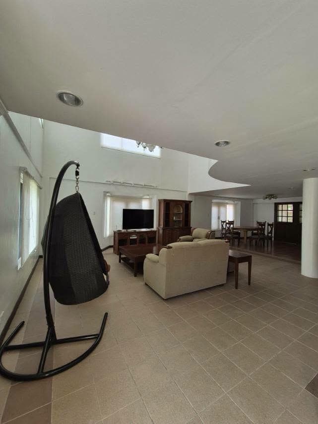Royal Tagaytay house for rent long term - photo 3