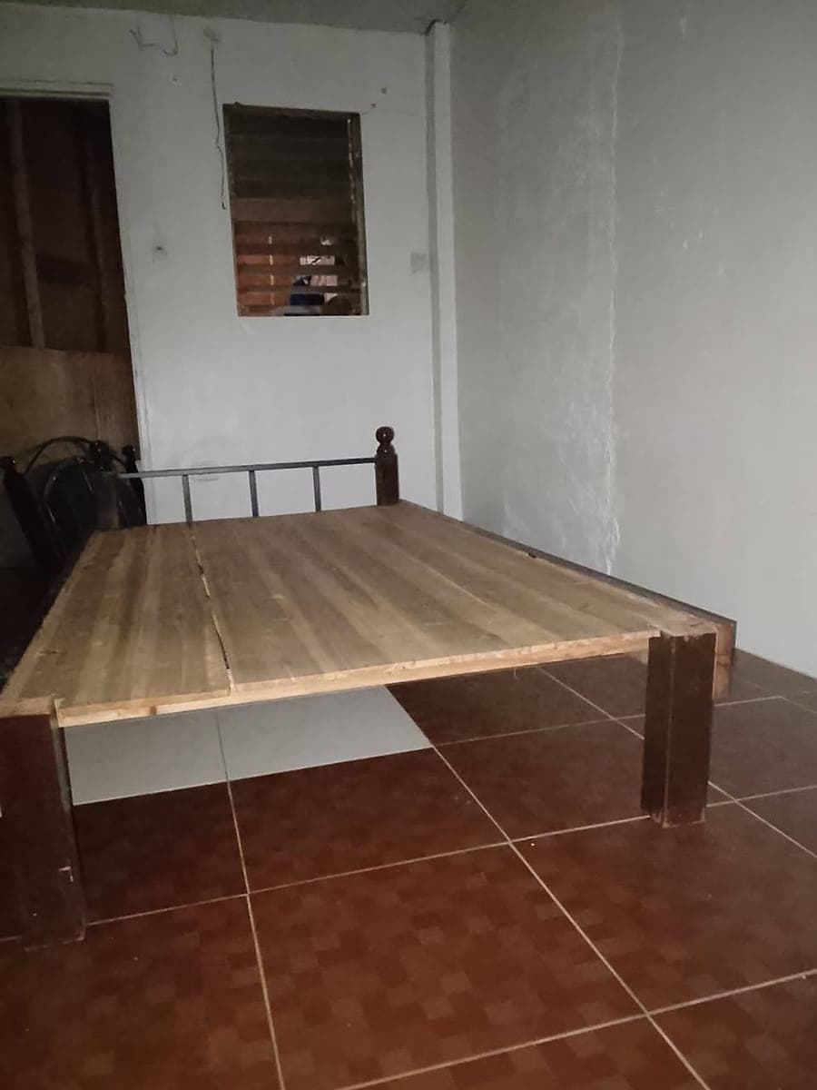 studio type for rent good for couple 4,500 monthly Kasama na tubig ska kuryente brgy sungay west tag... - photo 2