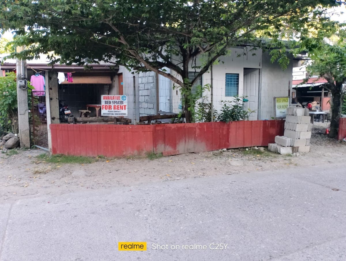 Bed spacer for rent - photo 1