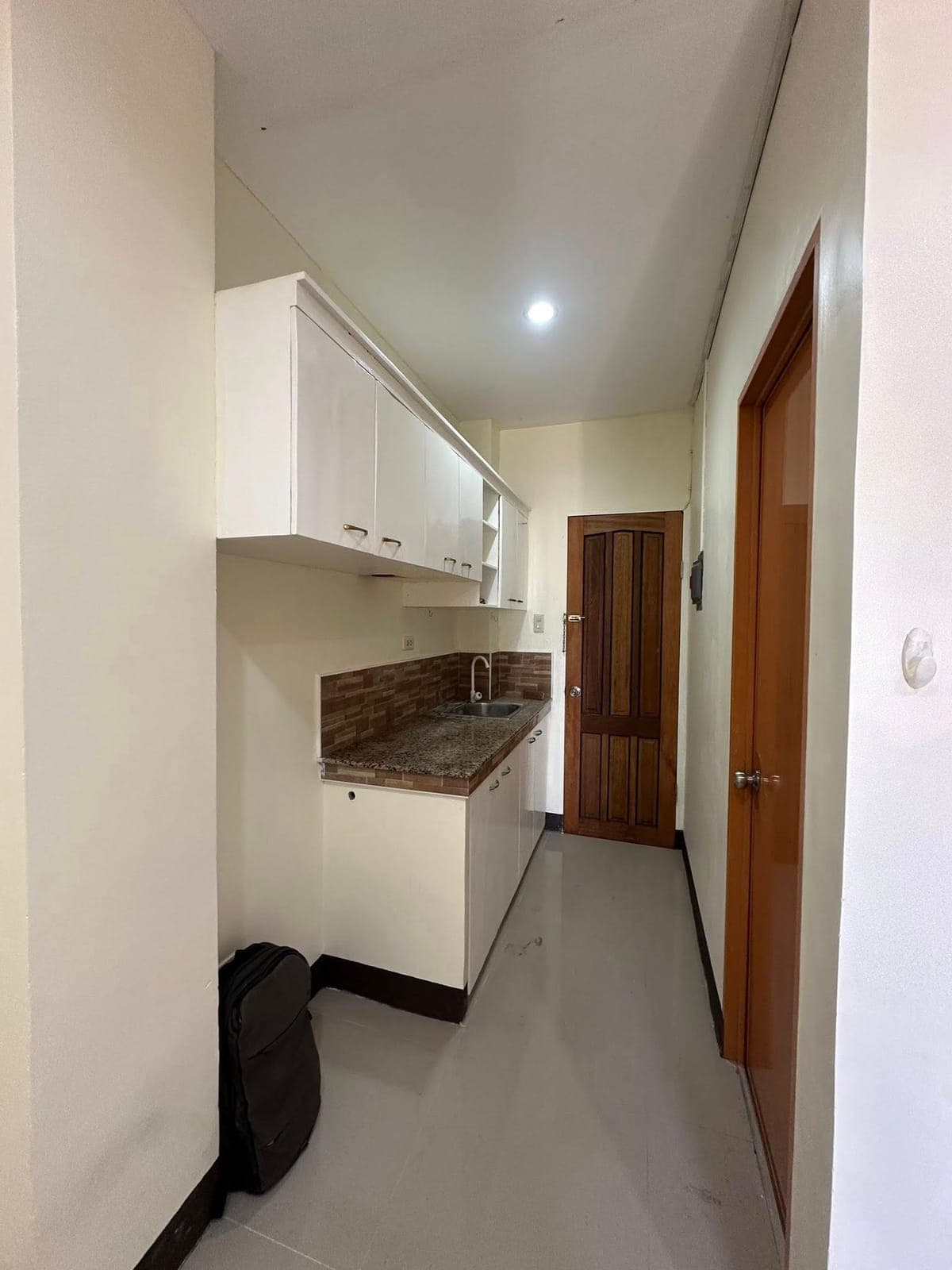 For Rent Unfurnished Studio Units - photo 2