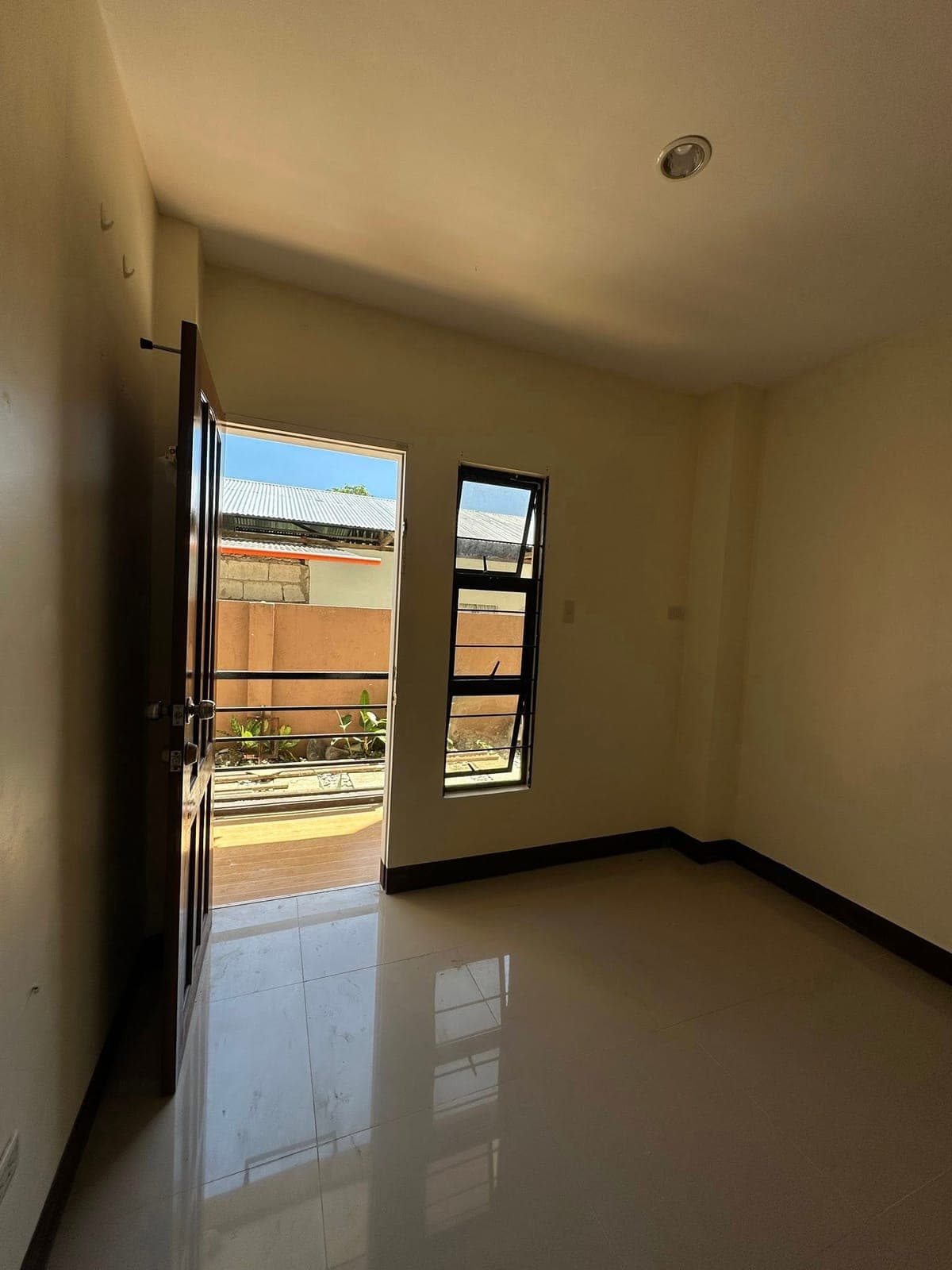 For Rent Unfurnished Studio Units - photo 13