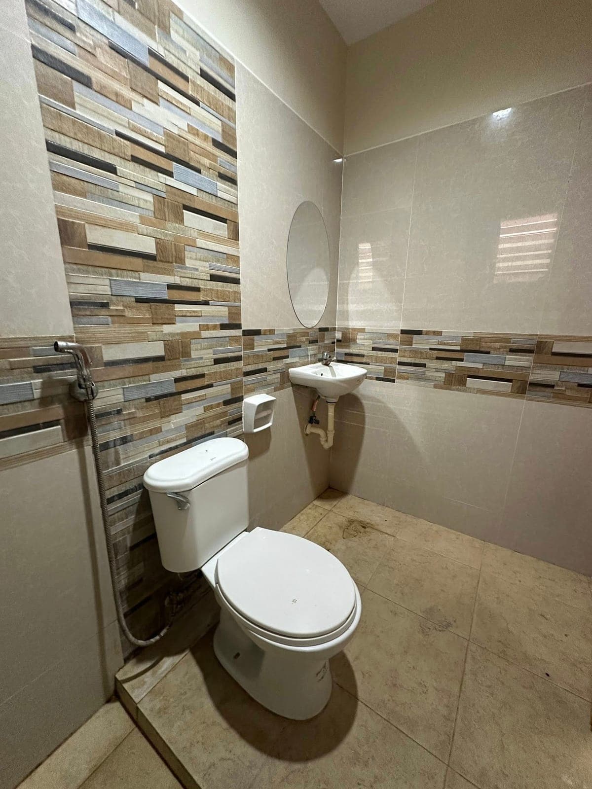 For Rent Unfurnished Studio Units - photo 4