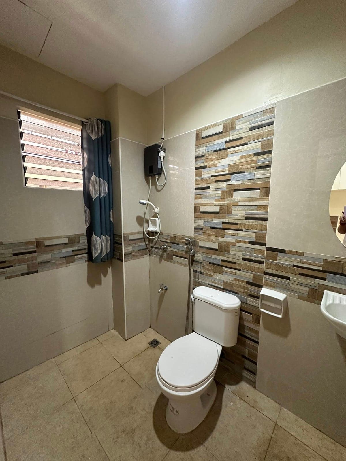 For Rent Unfurnished Studio Units - photo 5