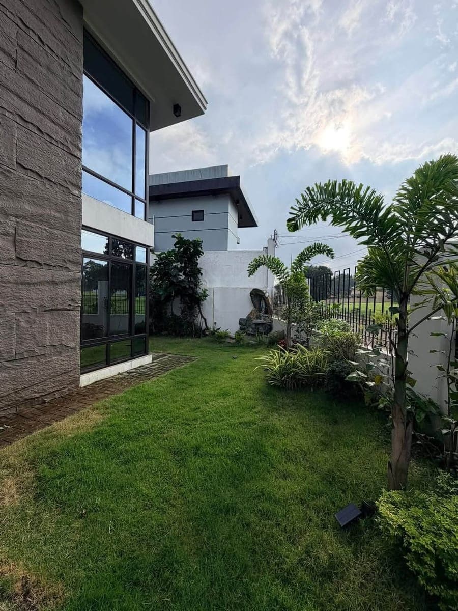 𝐅𝐎𝐑 𝐑𝐄𝐍𝐓/𝐒𝐀𝐋𝐄: 4BR House & Lot at Royale Tagaytay Estates, Tagaytay - photo 4
