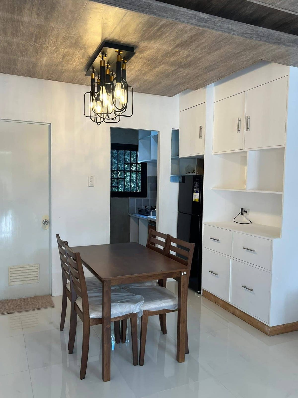 Townhouse for Rent - photo 1