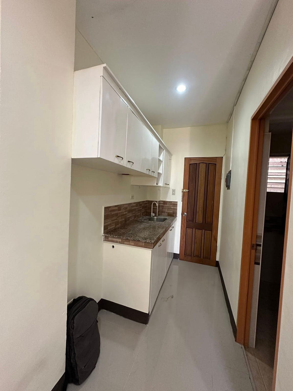 For Rent Unfurnished Studio Units - photo 1