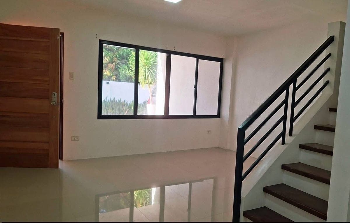 For Rent: 3 bedrooms Apartment - photo 2