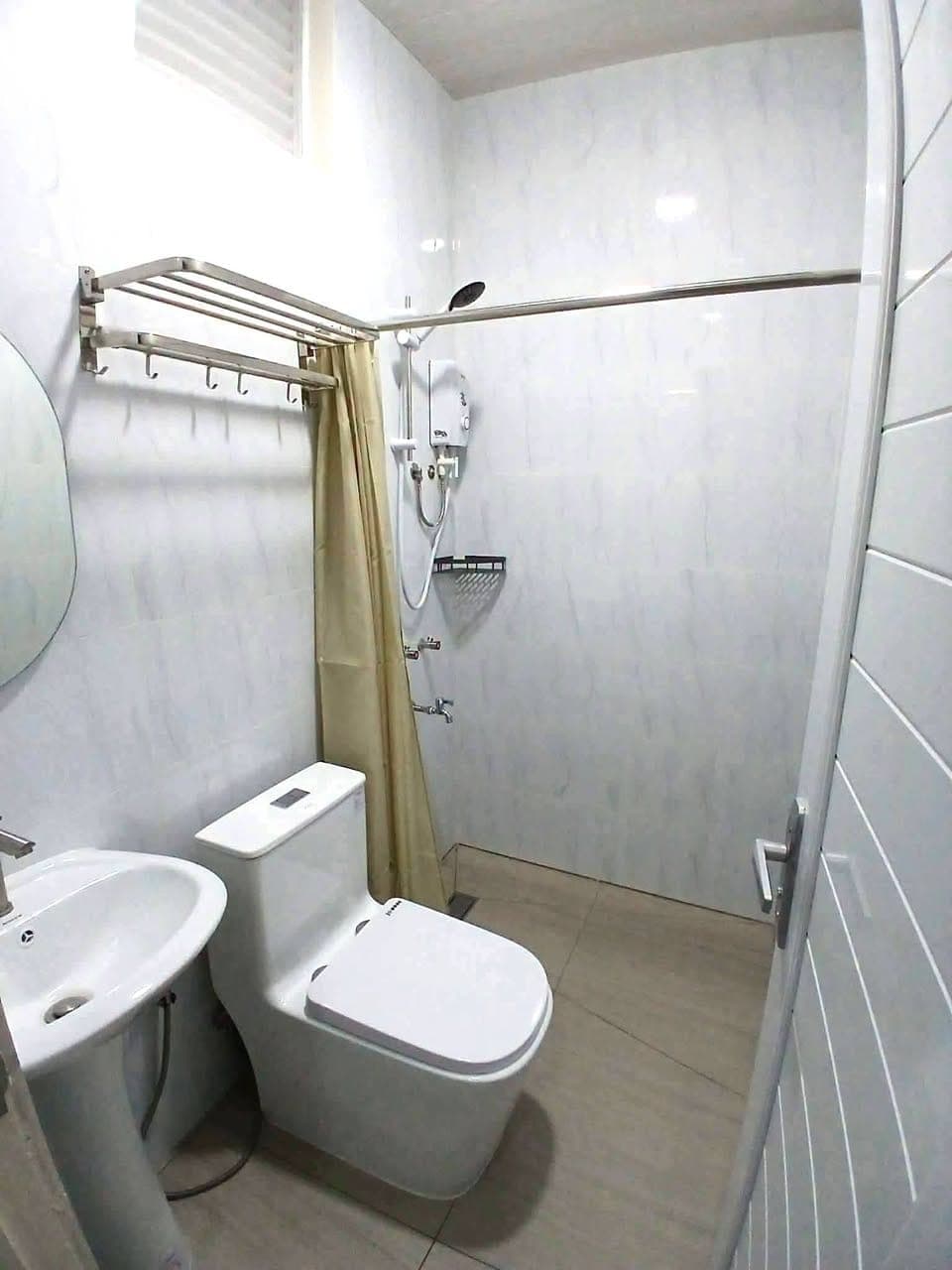 Looking for a place to call home? 🏠 The  new Daro apartment for rent near Ace Doctor Hospital is re... - photo 4