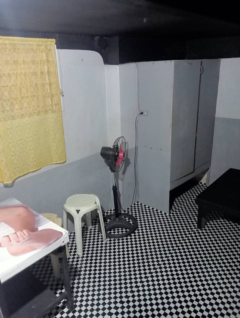Room for rent.. Bag-ong taytayan atbang katipunan bank.. near Rob.. walking distance Downtown area..... - photo 4