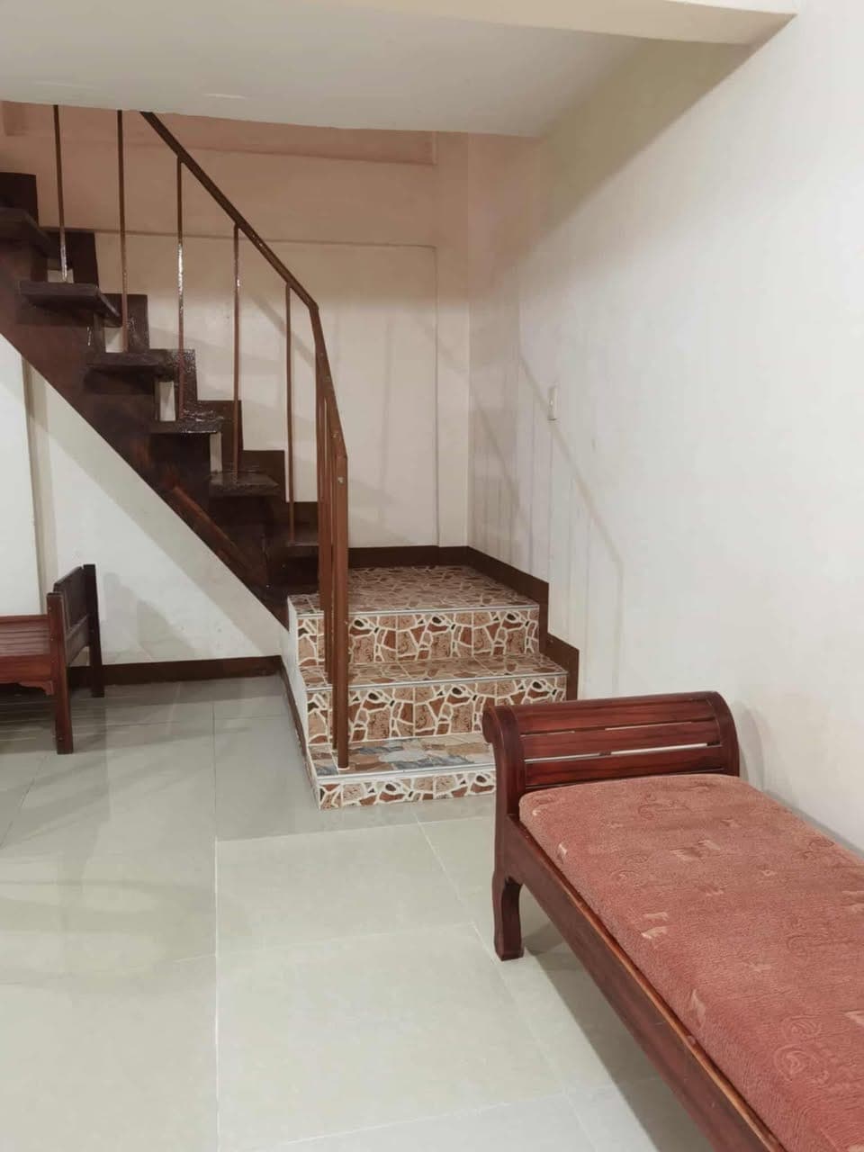 APARTMENT FOR RENT ‼️🏠 (Semi-furnished) 📍Ipil st. Daro Dumaguete city. - photo 5