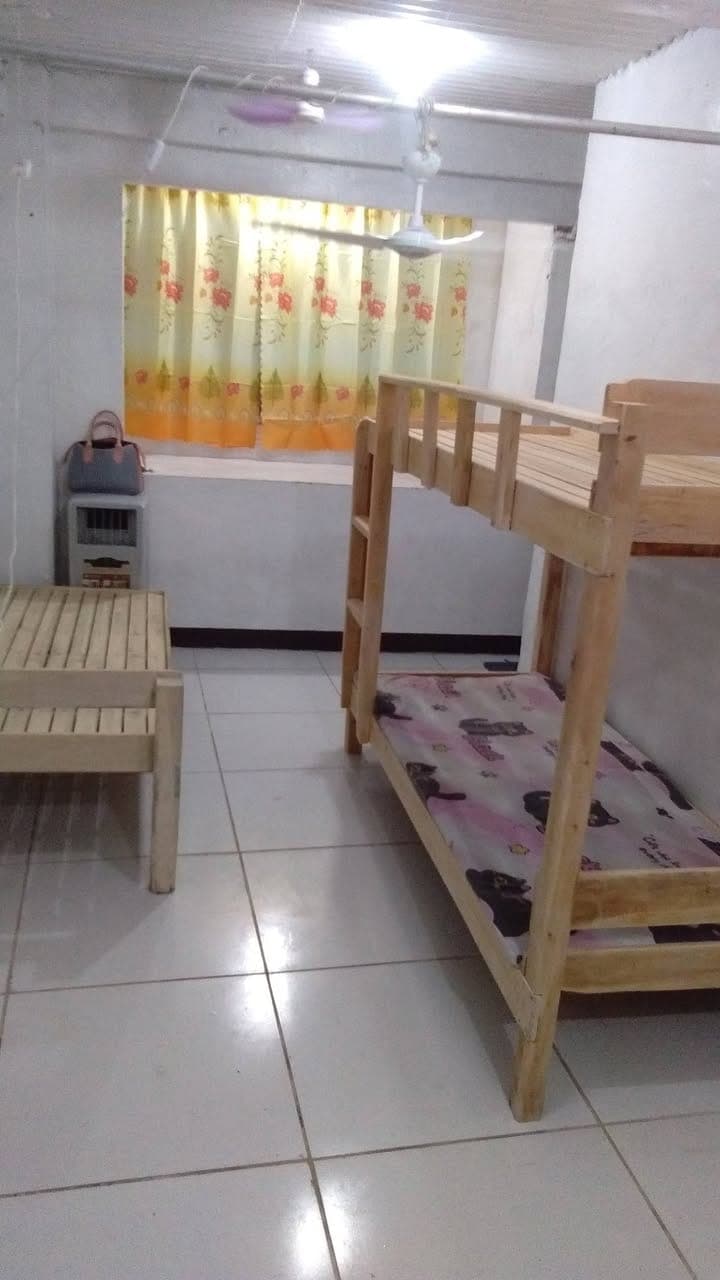 Bedspacer for girls available, luyo ni sa NOPH sulod, doul ni sa city mall, qualfon, st Paul. I ride... - photo 2