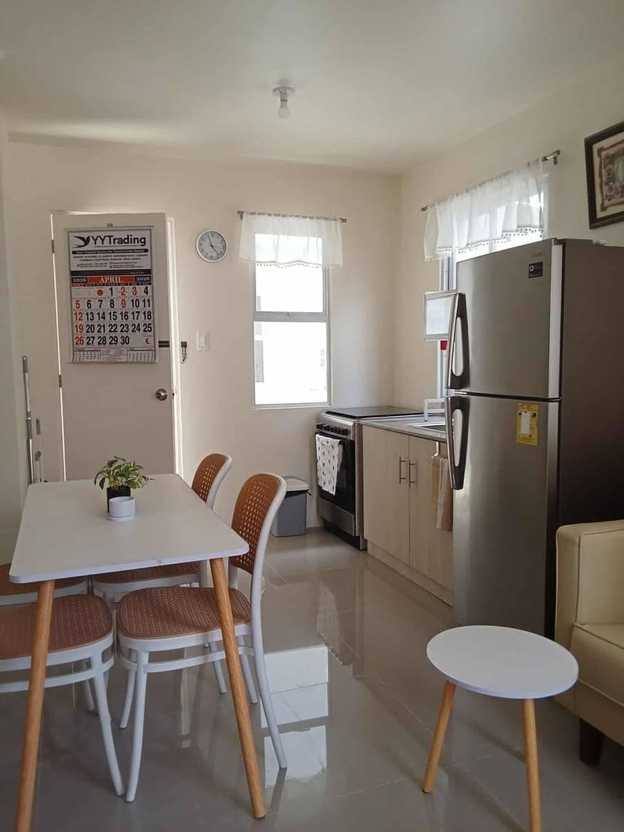 Townhouse for Rent - photo 2