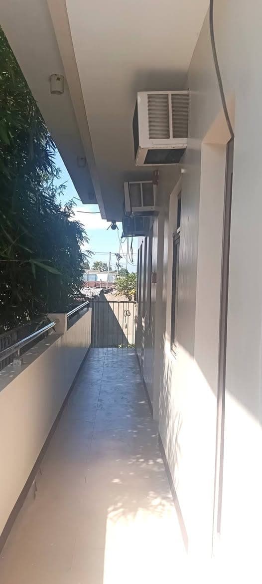 offering a studio-type room for rent located in Claytown Daro. 🏘️ This accommodation features a pri... - photo 4