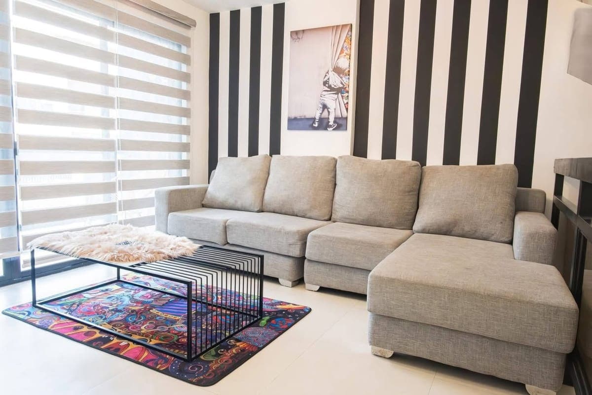 🏢 ✨ Experience upscale living in this fully furnished premium apartment! - photo 2