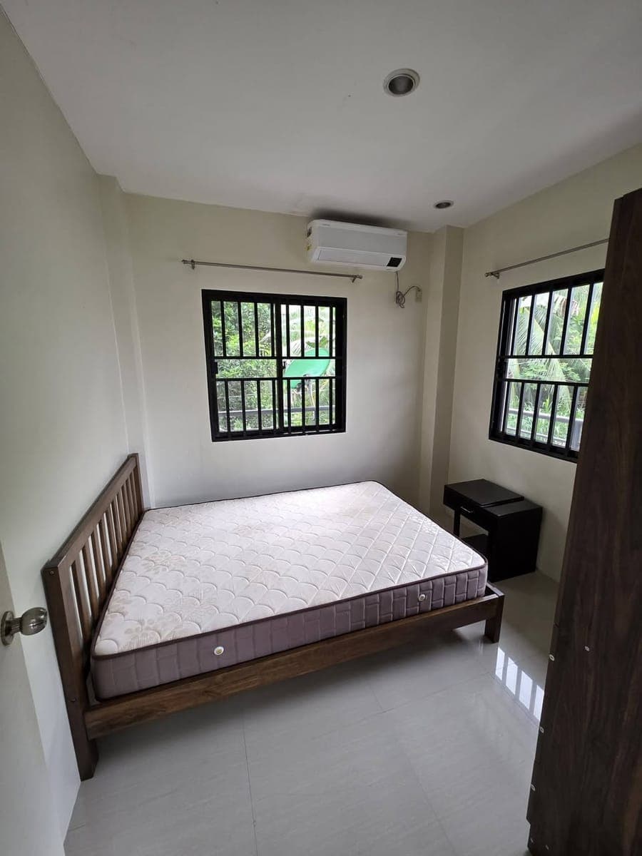 Apartment for Rent - photo 1