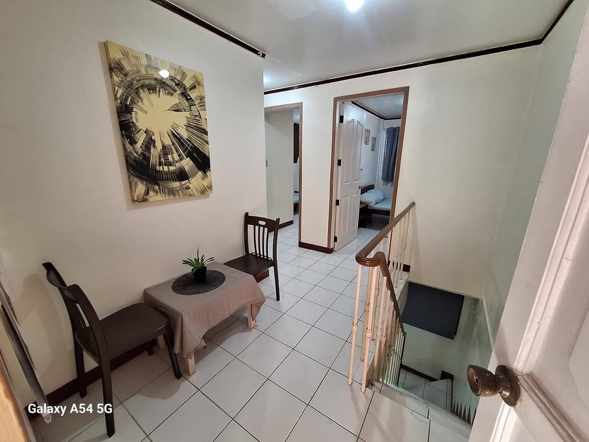 Looking for a 3 bedroom 2 toilet and bath apartment unit near the center of the Dumaguete City and 6... - photo 1