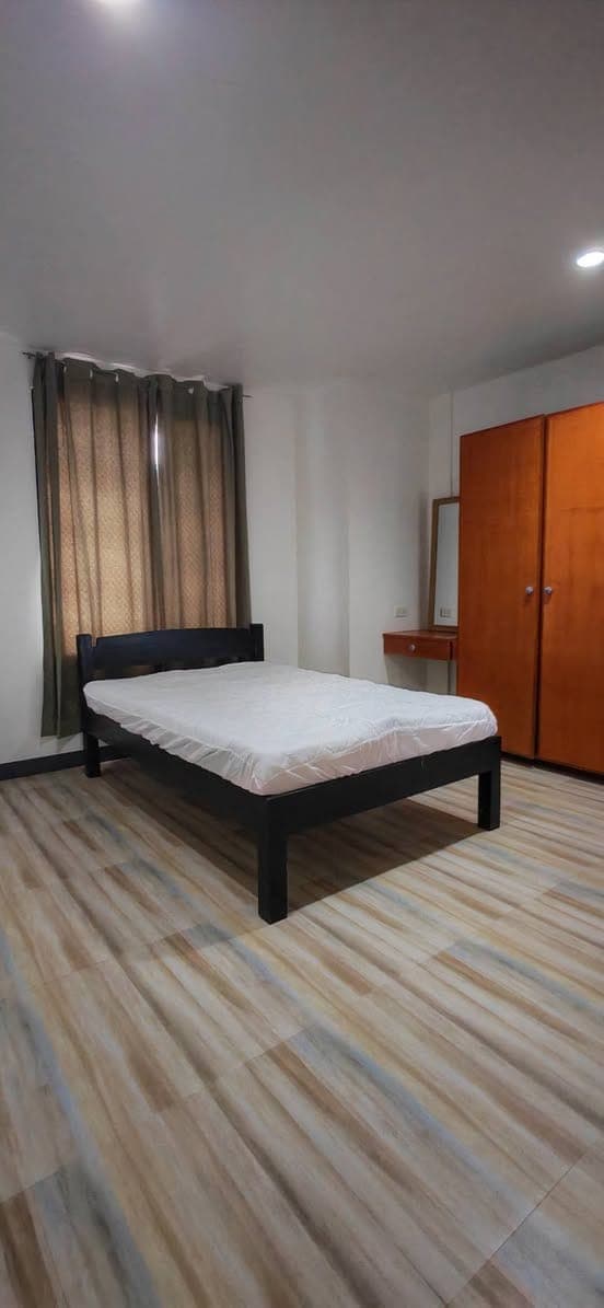 Apartment for Rent - photo 1